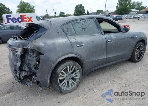 2023 Maserati Grecale Modena z USA, uszkodzony, nr VIN ZN682AVM0P7422381